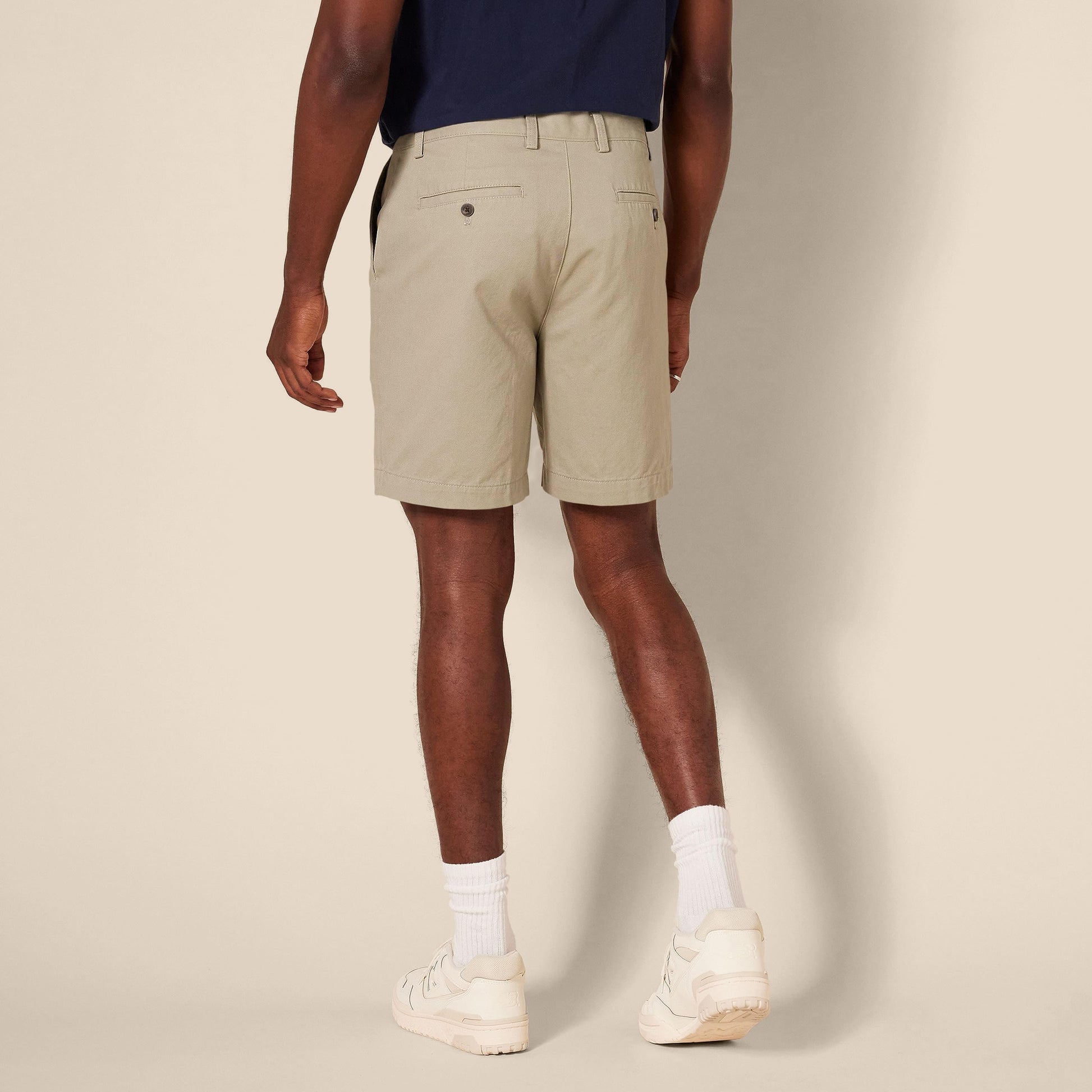 Amazon Essentials Men's Slim-Fit 7" Chino Shorts, Khaki, 34 Amazon Essentials